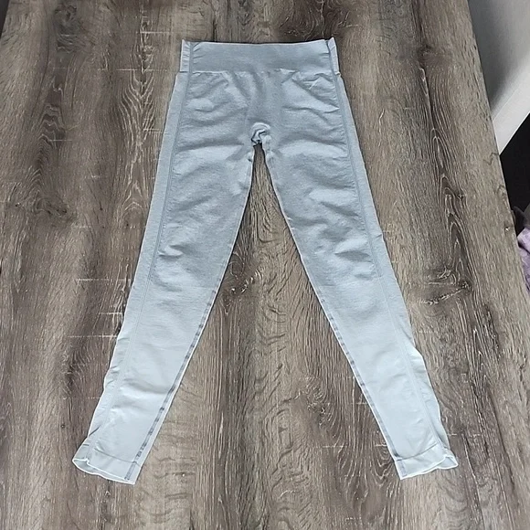 Gymshark Amplify Ombré High Waisted Seamless Leggings Light Gray Ivory White XS - Picture 2 of 12